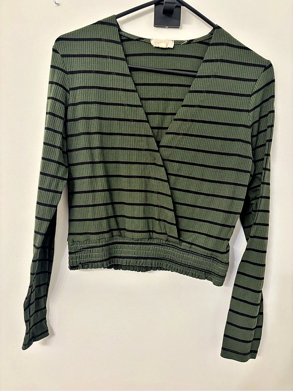 Ultra Flirt Striped Long Sleeve Top in Green & Black Size Medium